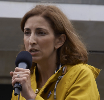 Image courtesy of Keith Selmes 2019 Sima Davrain speaks