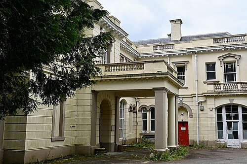 Pounds House 